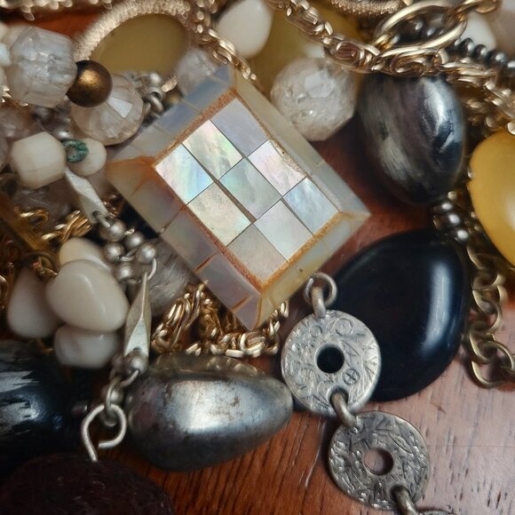 Lot of *Costume Necklaces ~ Unique and Vintage Pieces ~ Excellent Condition - Picture 8 of 10